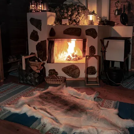 Chalet Leppaelaen Vanhatupa Rantasaunalla Utsjoki