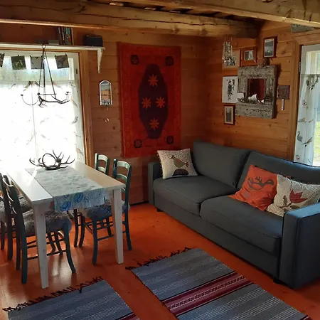 Leppaelaen Vanhatupa Rantasaunalla *