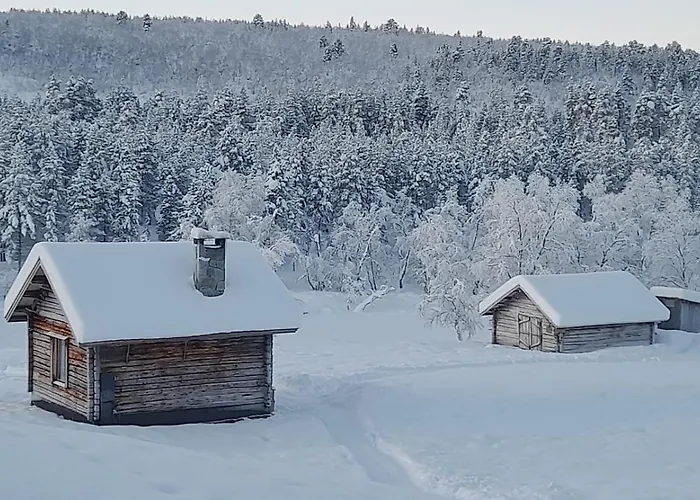 Leppaelaen Vanhatupa Rantasaunalla * Утсйоки