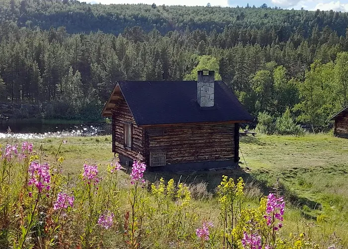 Leppaelaen Vanhatupa Rantasaunalla * Утсйоки